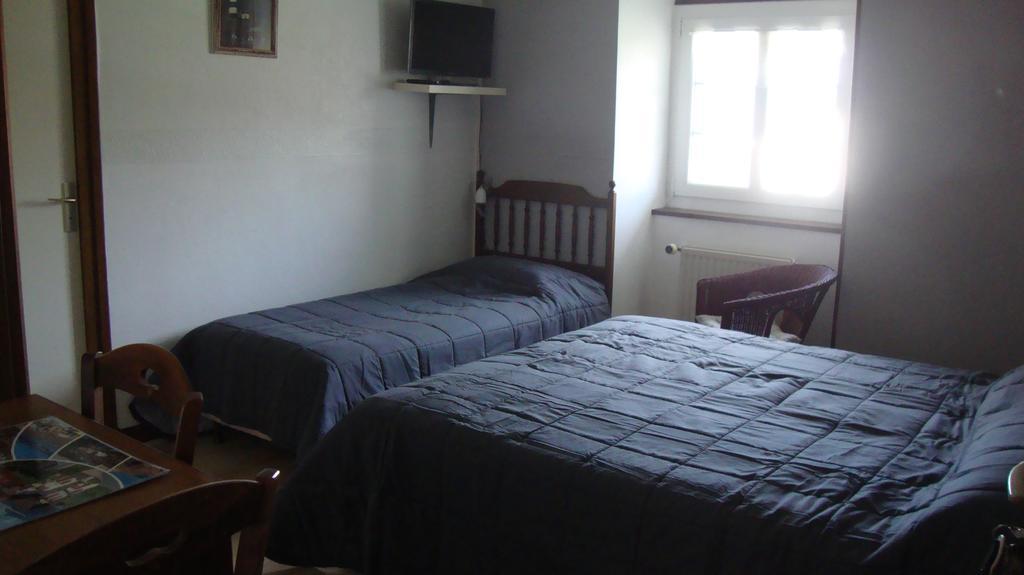 Hotel Pikassaria Sare Kültér fotó